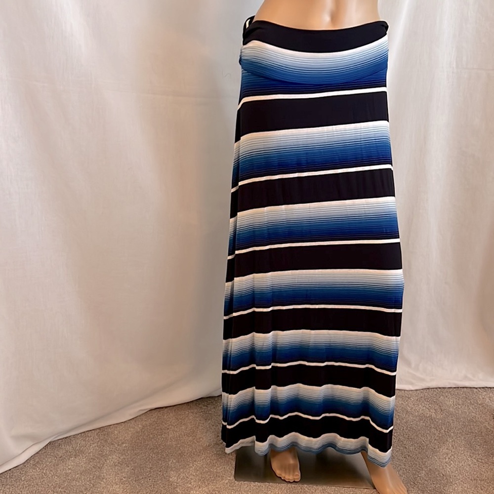Pull on maxi skirt